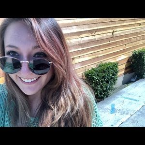 Meet your Posher, Drea